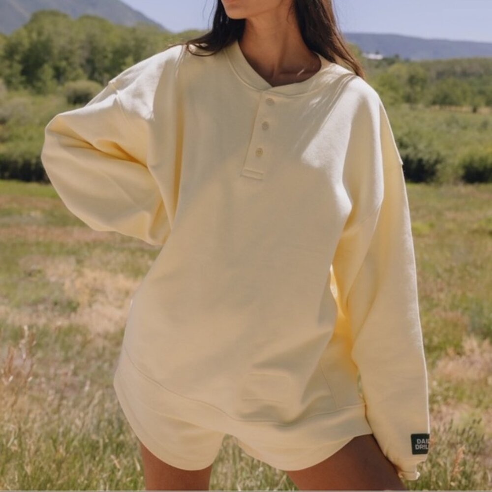 ISO!!! DAILY DRILLS FLEECE HENLEY XS/S IN LEMONADE!